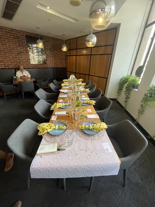 Vic On George Picture 8