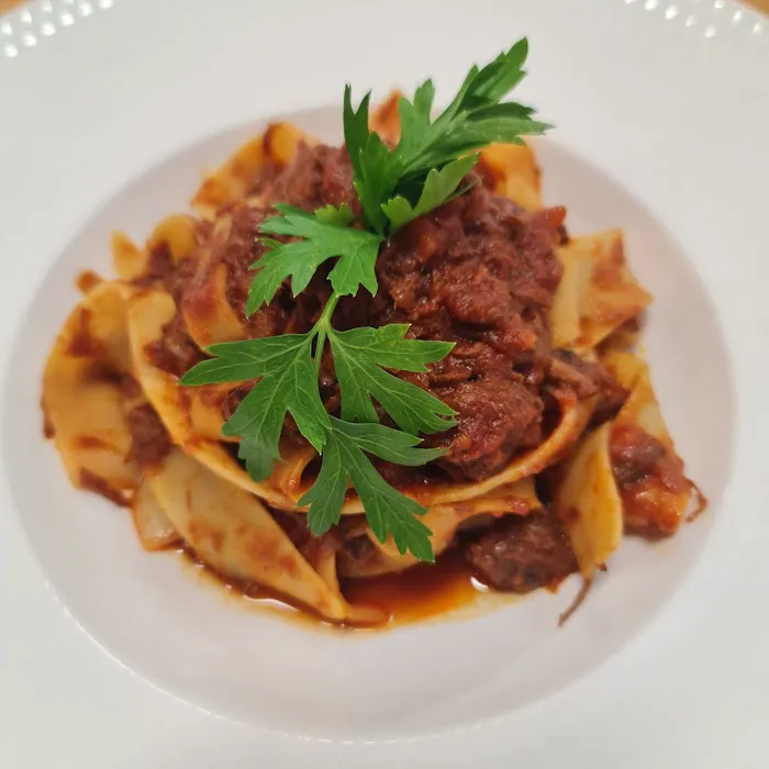 Vic On George Picture 10