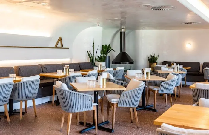 Planar Restaurant Picture 9