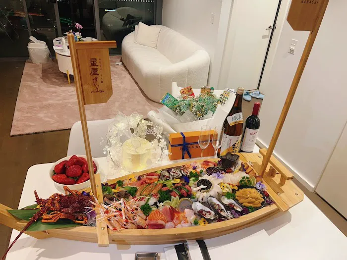 Nanashi & Amahouse Picture 6