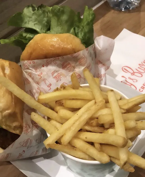 Betty's Burgers Picture 10