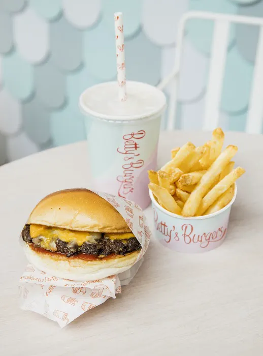 Betty's Burgers Picture 8