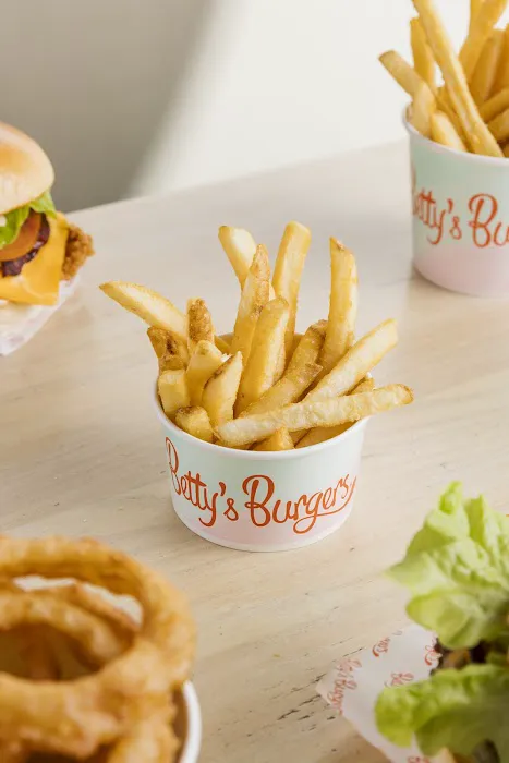 Betty's Burgers Picture 2