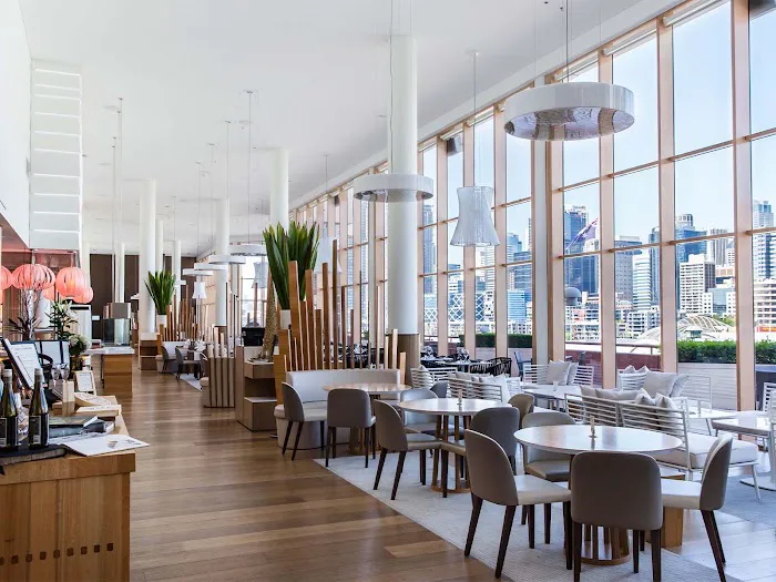 THE TERNARY RESTAURANT Picture 10