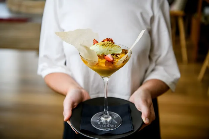 THE TERNARY RESTAURANT Picture 6