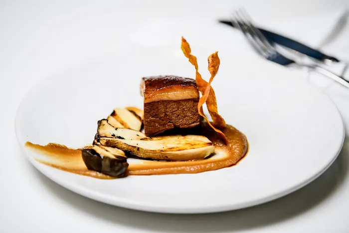 THE TERNARY RESTAURANT Picture 5