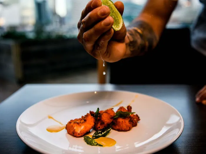 THE TERNARY RESTAURANT Picture 9