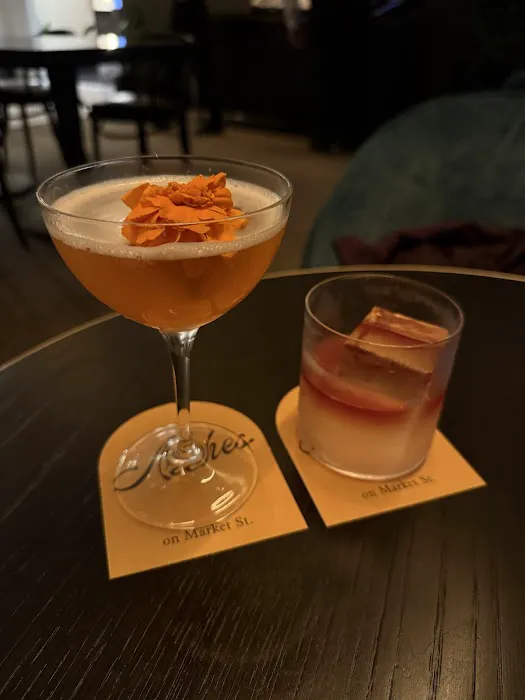 Arches on Market Picture 2