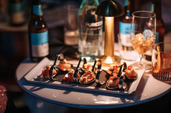 Bar 83 at Sydney Tower Picture 4