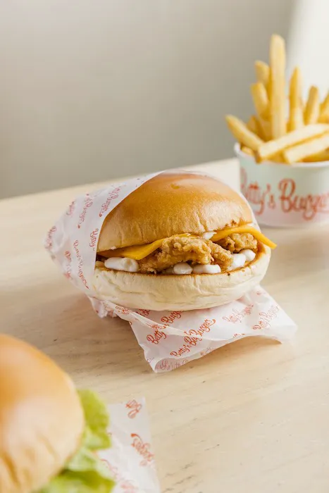 Betty's Burgers Picture 3