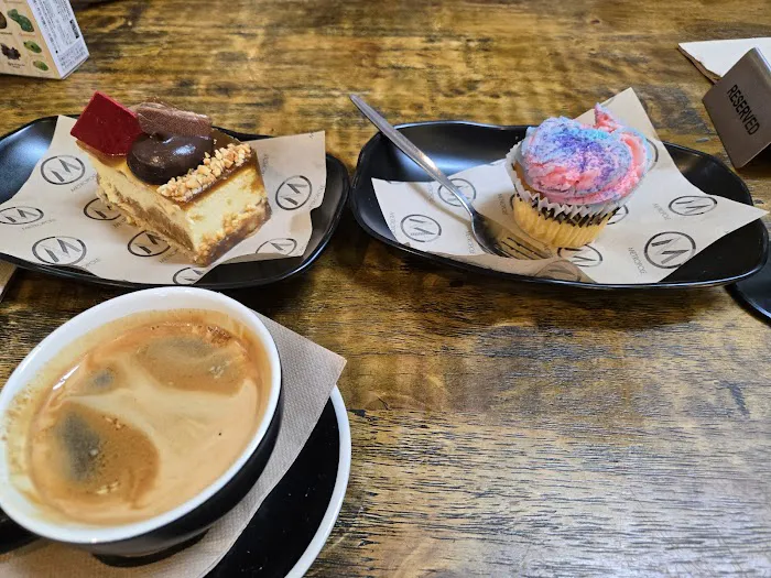 Metropole Cafe Picture 8