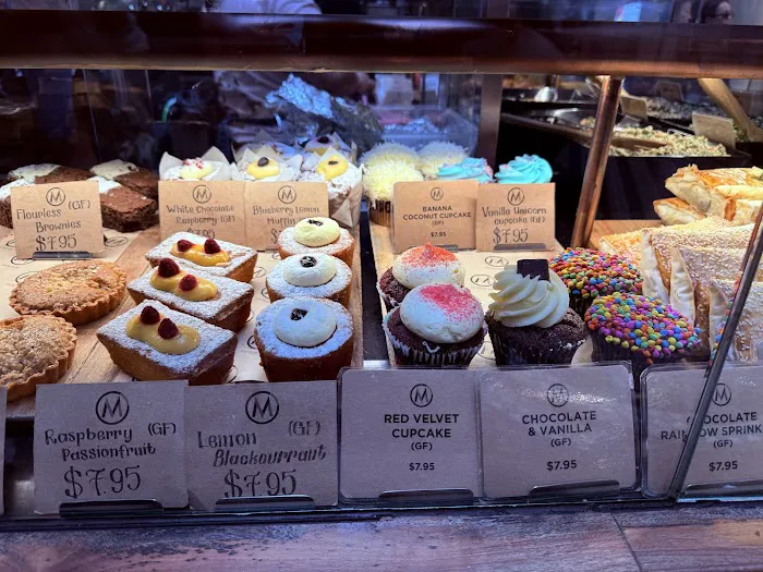 Metropole Cafe Picture 10