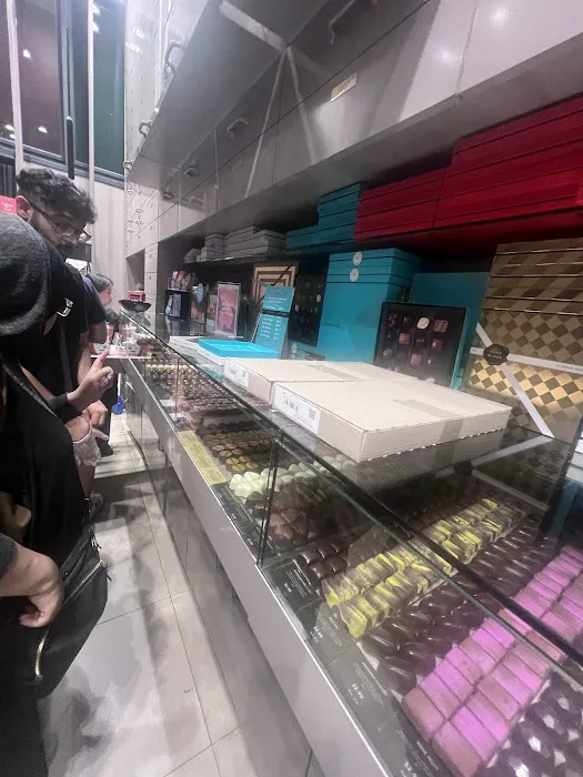 Koko Black - QVB Picture 6