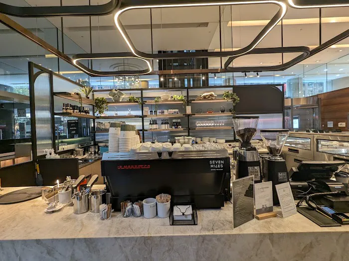 Seven Miles Cafe Picture 2