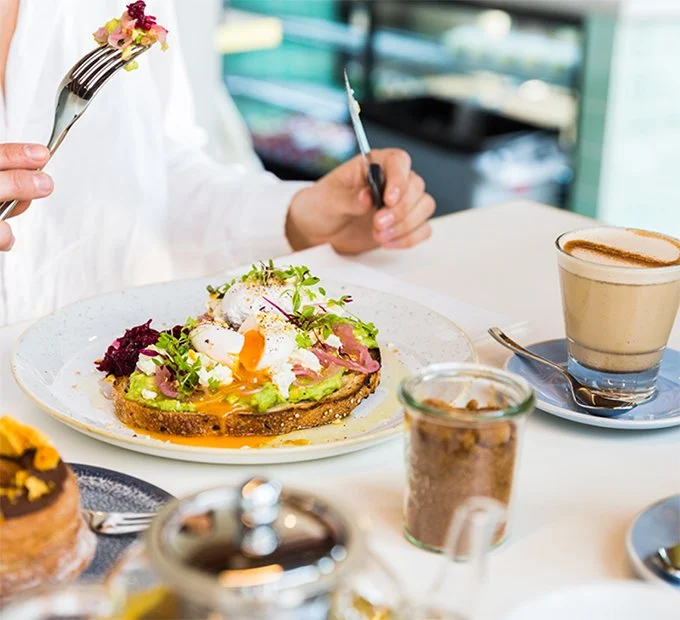The Best Dining Spots in Melbourne for Breakfast Meet-ups and Business Brunches