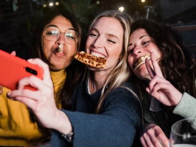 How Restaurants Are Attracting Diners With Interactive Social Media Challenges in Australia
