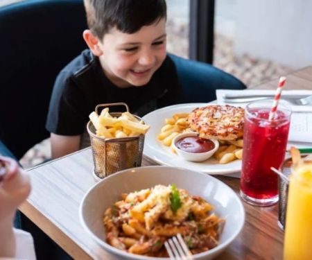 Best Dining Spots in Australia for Families With Teenagers Looking for Fun Meals