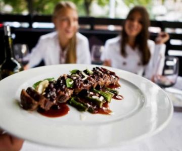 Best Restaurants in Australia for Food Lovers Exploring New Culinary Experiences