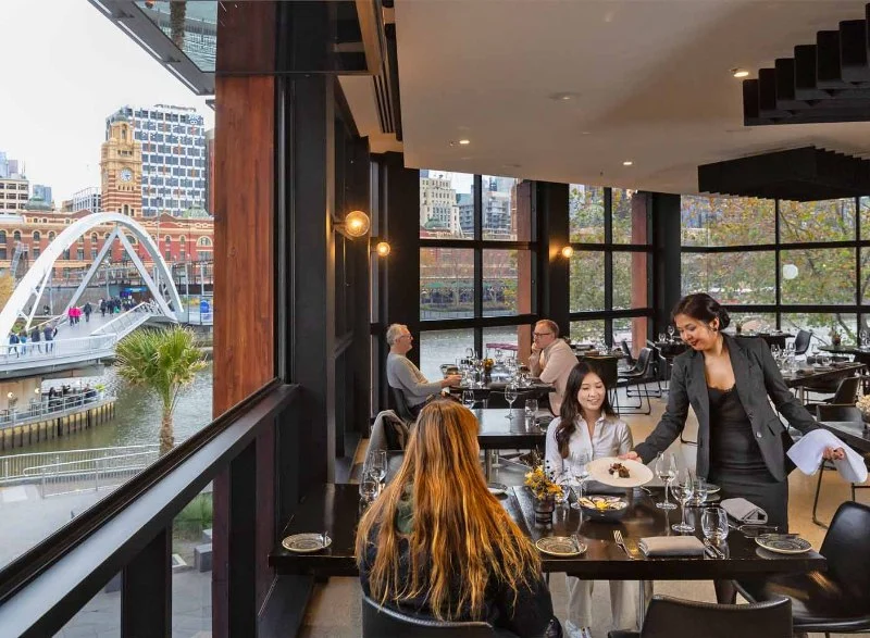 Top Restaurants in Melbourne for Dining with Friends and Family