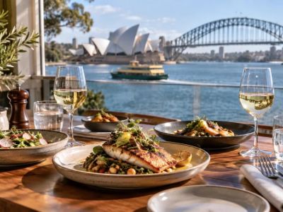 Sydney Late Lunch Plan: Kitchen Hours, Menu, and Transit