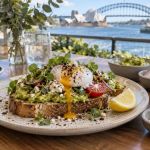 Australian Smashed Avocado: Bread, Toppings, and Portions